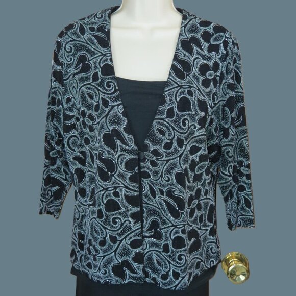 Alex Evenings Black/White/Silver Knit Top Metallic Thread Size Petite Medium - Picture 1 of 9